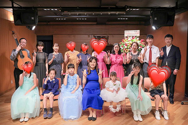 ピアノ発表会の集合写真